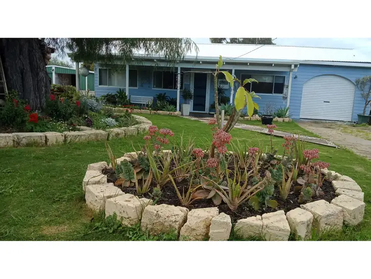 11 Merrivale Street, Wannanup WA 6210