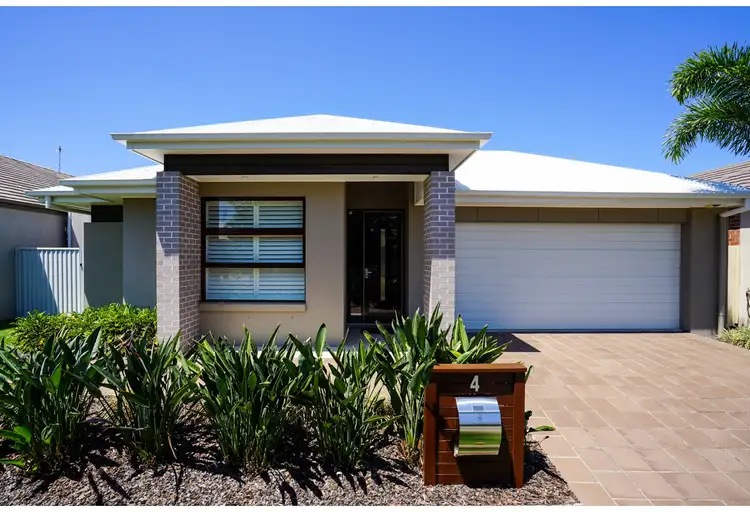 4 Azure Street, Caloundra West QLD 4551