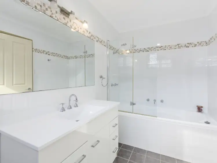 Fifth view of Homely house listing, 10 Jennifer Crescent, Thirroul NSW 2515