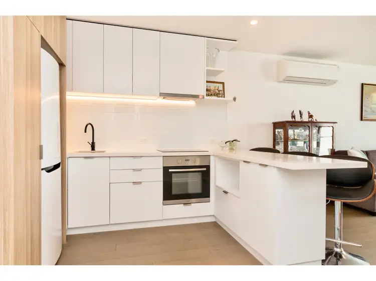 804/6 Railway Road, Cheltenham VIC 3192