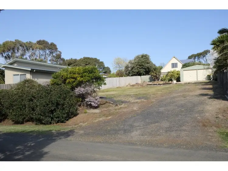 17 San Remo Crescent, Sunset Strip VIC 3922