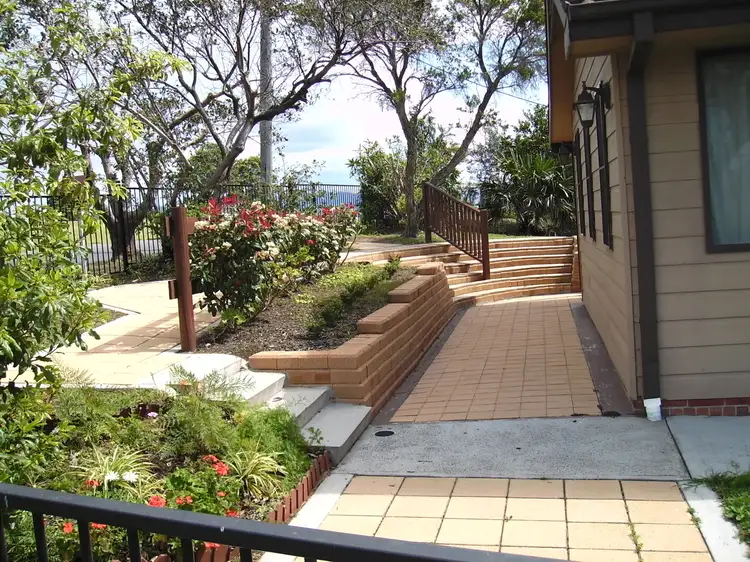 26 Roycroft Avenue, Mount Warrigal NSW 2528