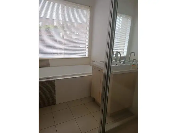 Fifth view of Homely house listing, 3 Edgeware Close, Pakenham VIC 3810