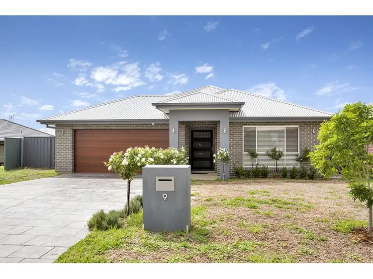 9 Gabriella Way, Tamworth NSW 2340