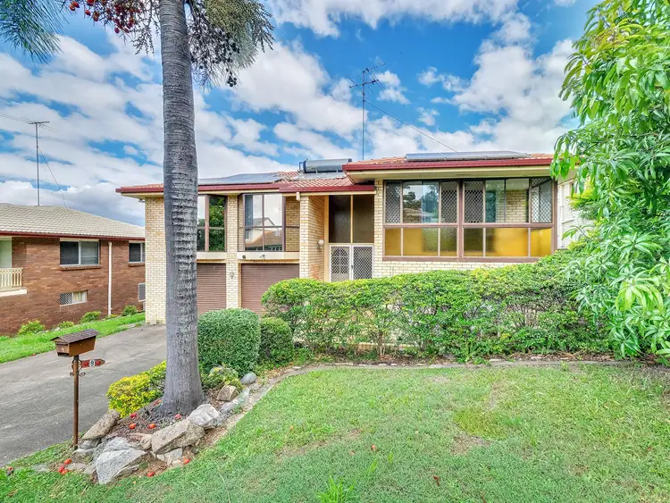 9 Bluebell Street, Mansfield QLD 4122