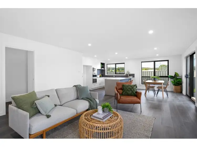 4/1a West Arm Road, Beauty Point TAS 7270