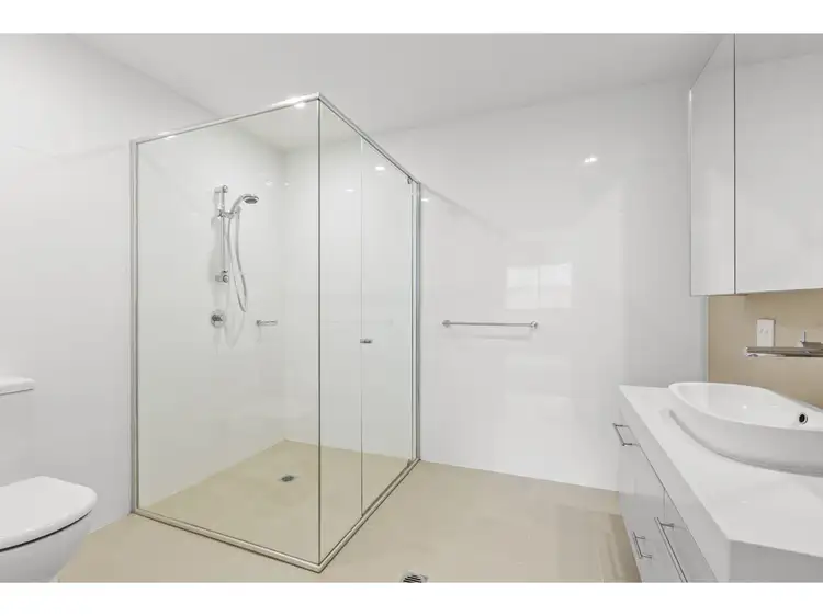 Sixth view of Homely unit listing, 2/8 Dee Why Parade, Dee Why NSW 2099