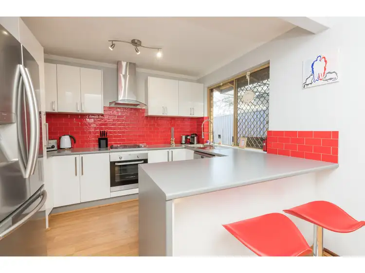 2/243 Coode Street, Como WA 6152