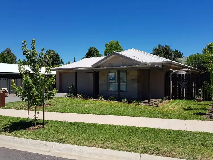 Main view of Homely house listing, 5 Sundown Crescent, Bright VIC 3741