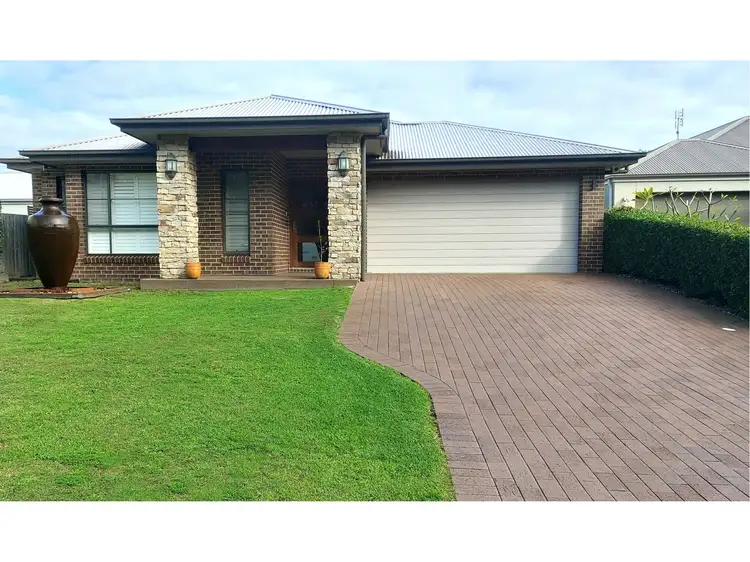 16 Edgewater Drive, Morisset Park NSW 2264