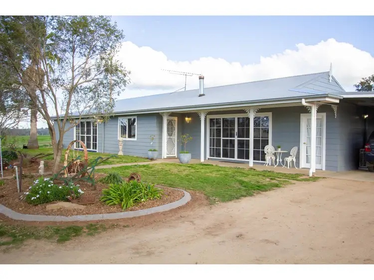 3779 Murringo Road, Young NSW 2594