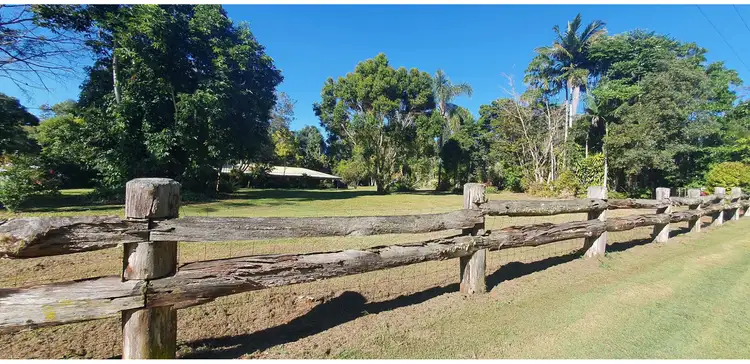 218 Ball Road, Peeramon QLD 4885