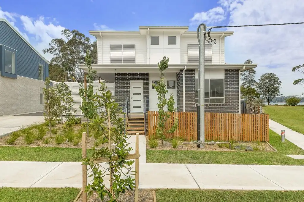 Main view of Homely townhouse listing, 1/300 Main Road, Fennell Bay NSW 2283