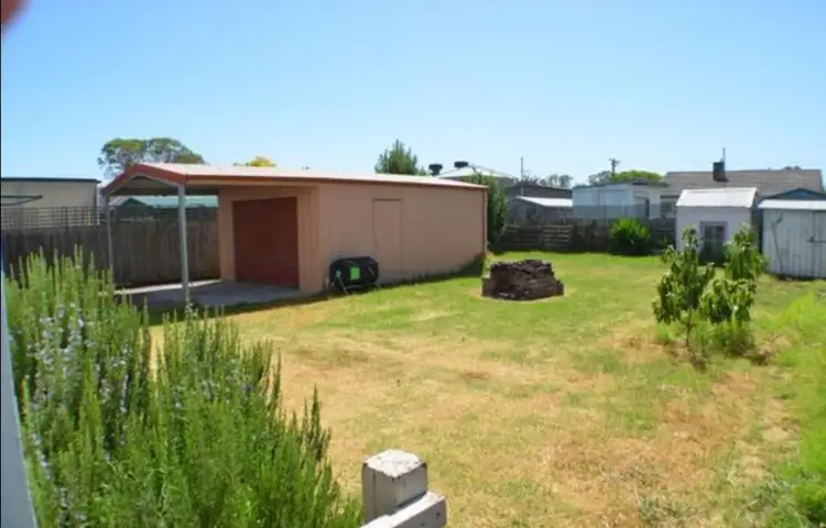 Sixth view of Homely house listing, 18 Stenocarpus Drive, Doveton VIC 3177