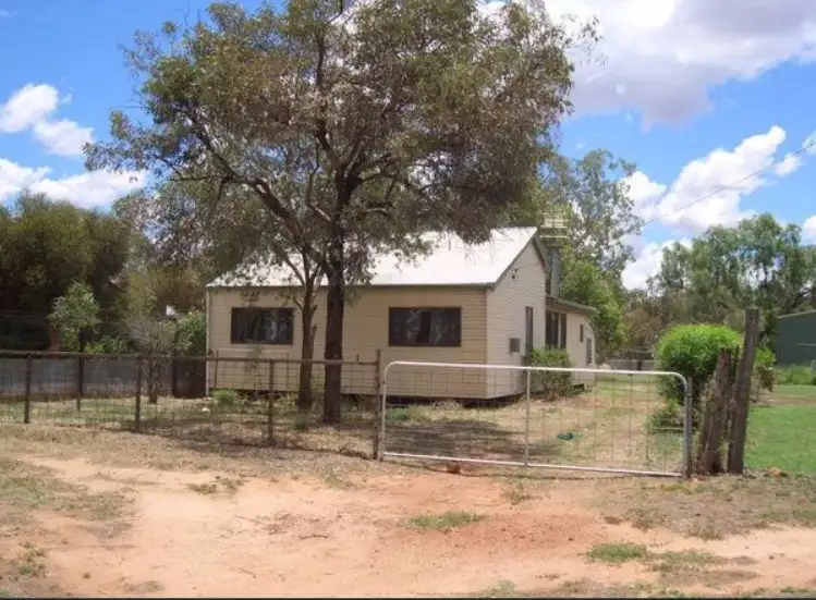11 Hilda Street, Charleville QLD 4470