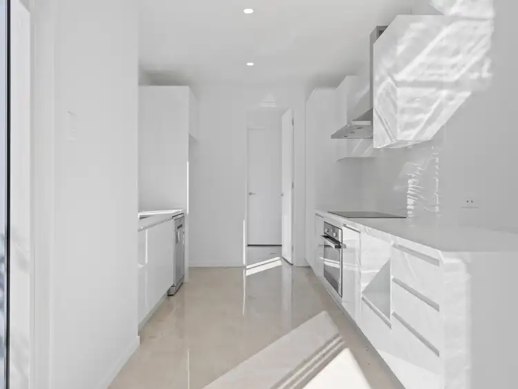 Fourth view of Homely townhouse listing, 2/104 Pohlman Street, Southport QLD 4215