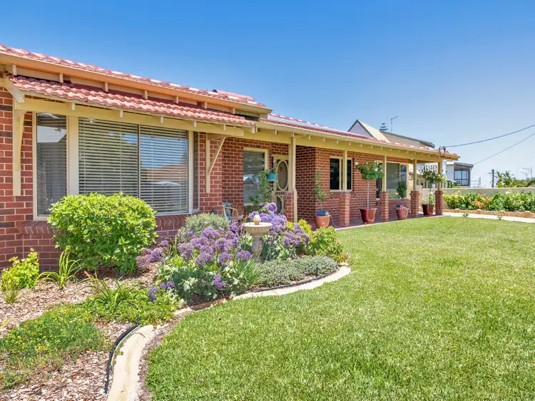 8 Crystaluna Drive, Golden Bay WA 6174