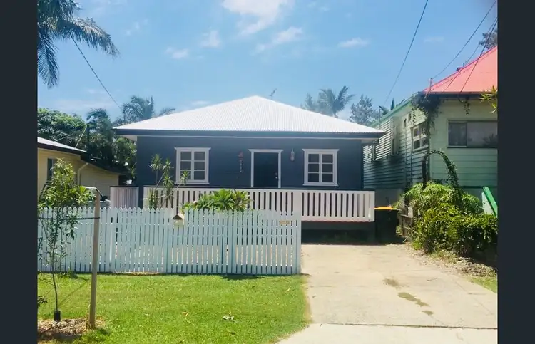 4 Sarah Street, Deagon QLD 4017