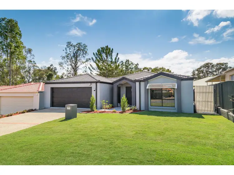 7 Adley Street, Carindale QLD 4152