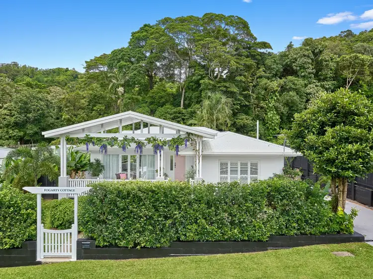 29 Fogarty Street, Whitfield QLD 4870
