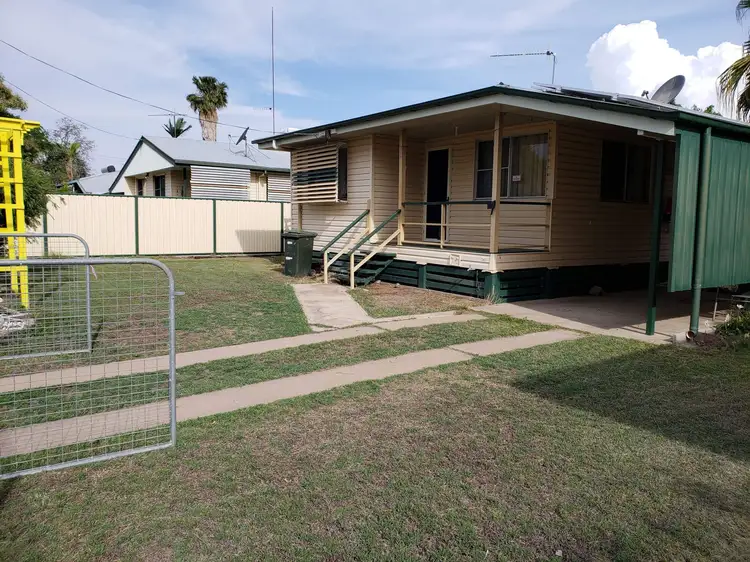 30 Burnham Street, Moura QLD 4718