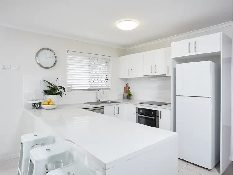 Sixth view of Homely semi-detached listing, 1/76 Government Road, Labrador QLD 4215