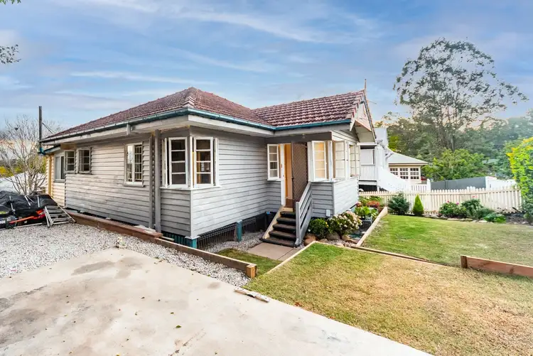 74 Sheffield Street, Oxley QLD 4075