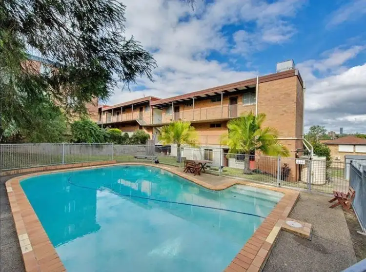 Main view of Homely unit listing, 2/12 Baradine Street, Newmarket QLD 4051