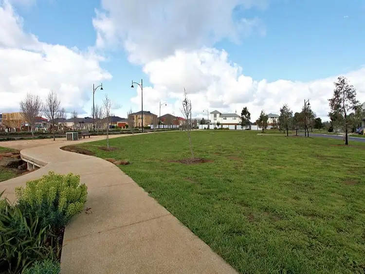 Sixth view of Homely unit listing, 1/4 Hopetoun Green, Caroline Springs VIC 3023