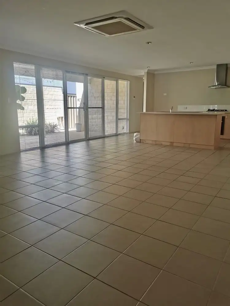 Fifth view of Homely house listing, 39 Melbourne Loop, Clarkson WA 6030