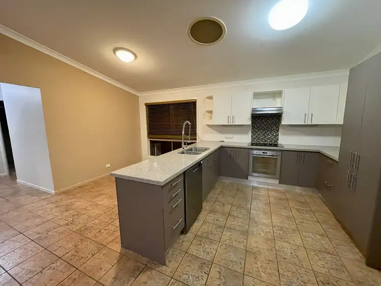 Fourth view of Homely house listing, 8 Bandicoot Crescent, Doolandella QLD 4077