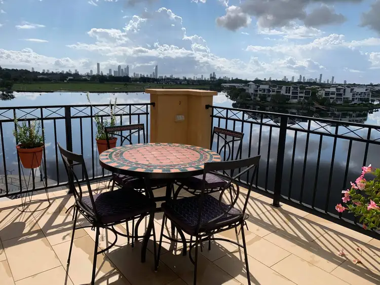 33/3030 The Boulevard, Carrara QLD 4211