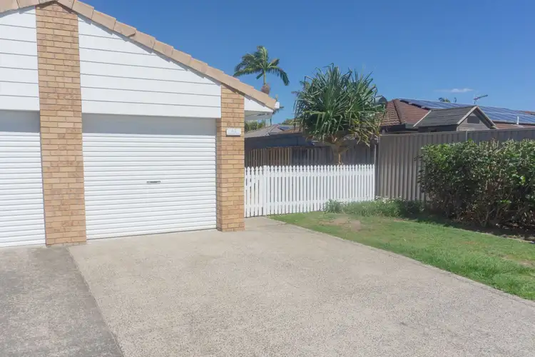 1/7 Woburn Place, Burleigh Waters QLD 4220