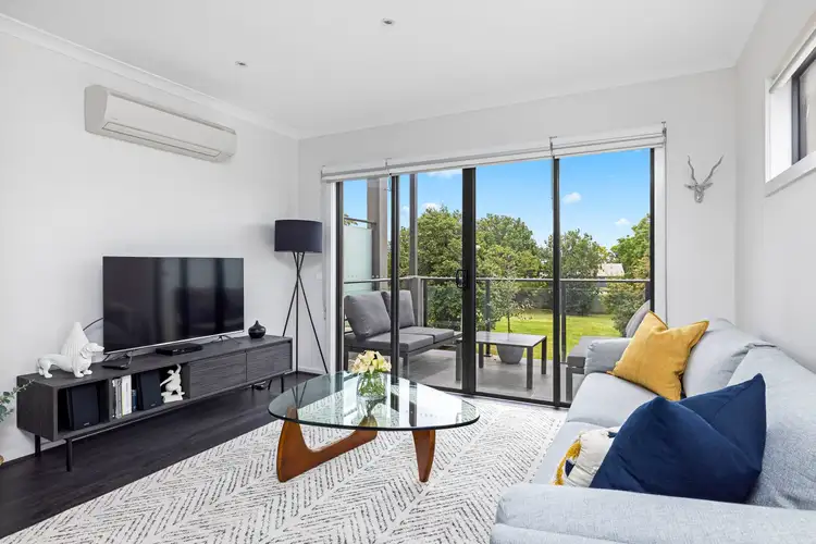 Fifth view of Homely unit listing, 8 Philip Street, Mornington VIC 3931
