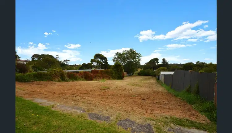 6 POLAND STREET, Portland VIC 3305