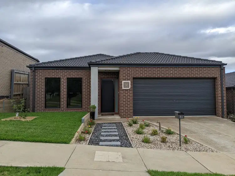 35 CROMARTY CIRCUIT, Darley VIC 3340