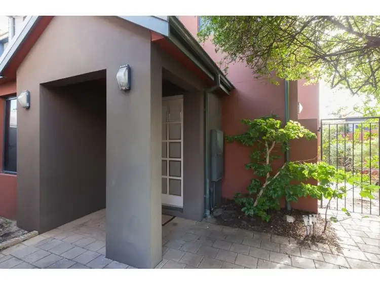 Main view of Homely townhouse listing, 19/7 Fogerthorpe Crescent, Maylands WA 6051