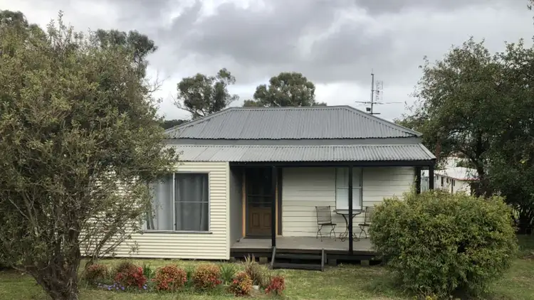 112E JAMIESON STREET, Walcha NSW 2354