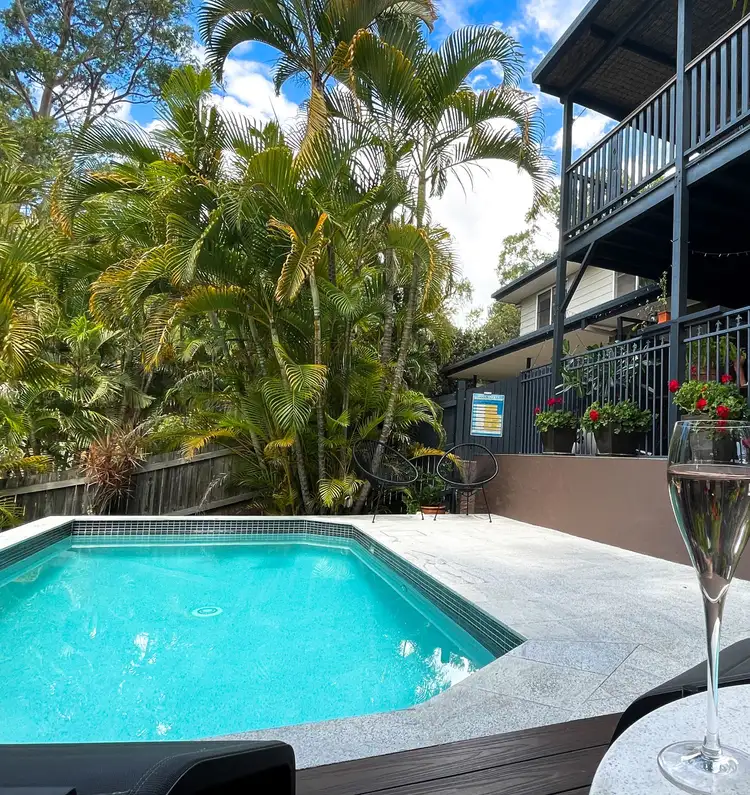 11 STONYFELL COURT, Holland Park QLD 4121