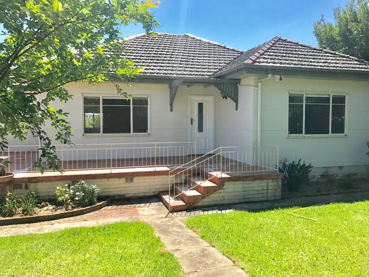 591 SCHUBACH STREET, East Albury NSW 2640