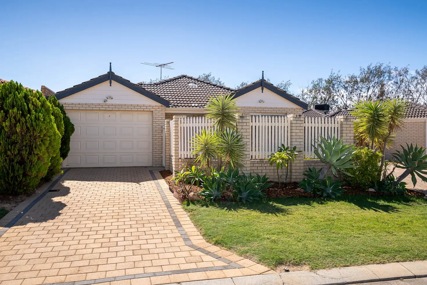 Main view of Homely villa listing, UNIT 1/5 EMMA COURT, Currambine WA 6028
