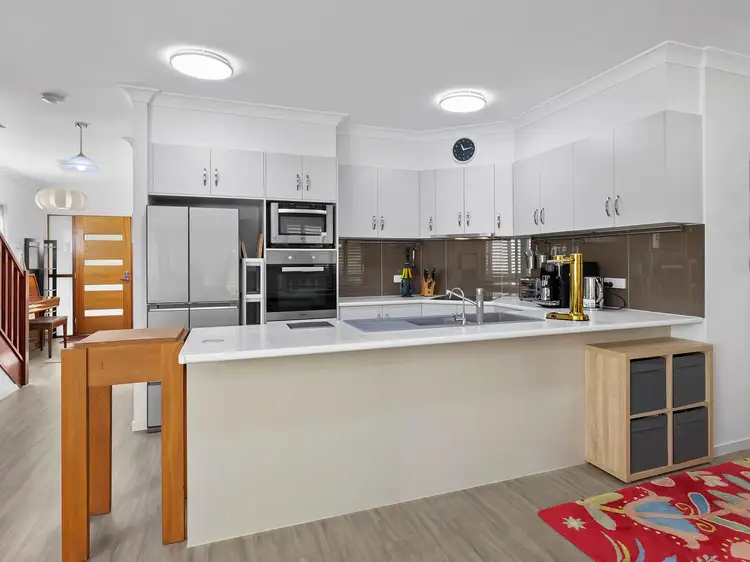 Third view of Homely house listing, 6 TRANQUIL PLACE, Mcdowall QLD 4053