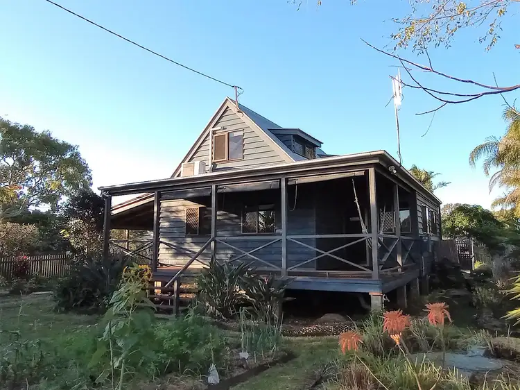 44 WAVE STREET, Burnett Heads QLD 4670
