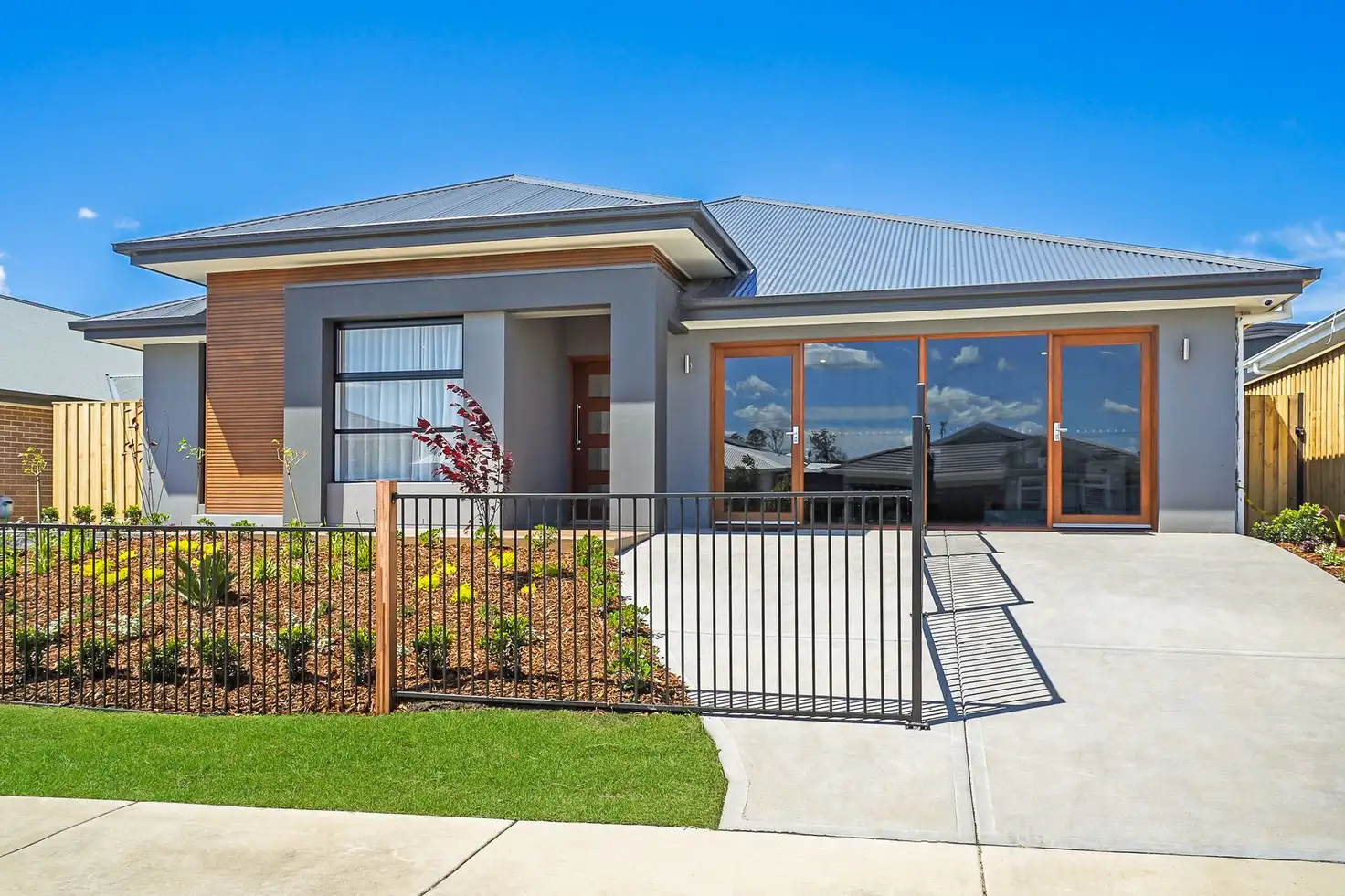 Main view of Homely house listing, 40 KINGHAM CIRCUIT, Thornton NSW 2322