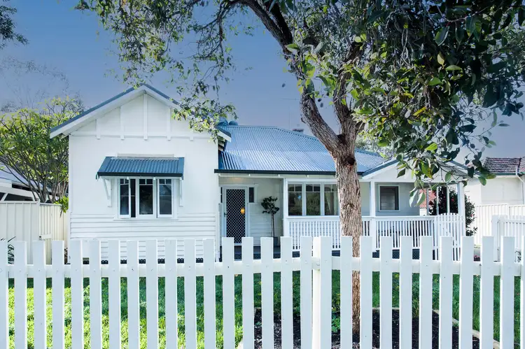 15 LAMB STREET, Bassendean WA 6054