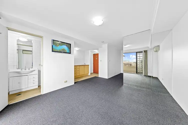 Main view of Homely unit listing, 2/40 Humphrey Place, Kirribilli NSW 2061