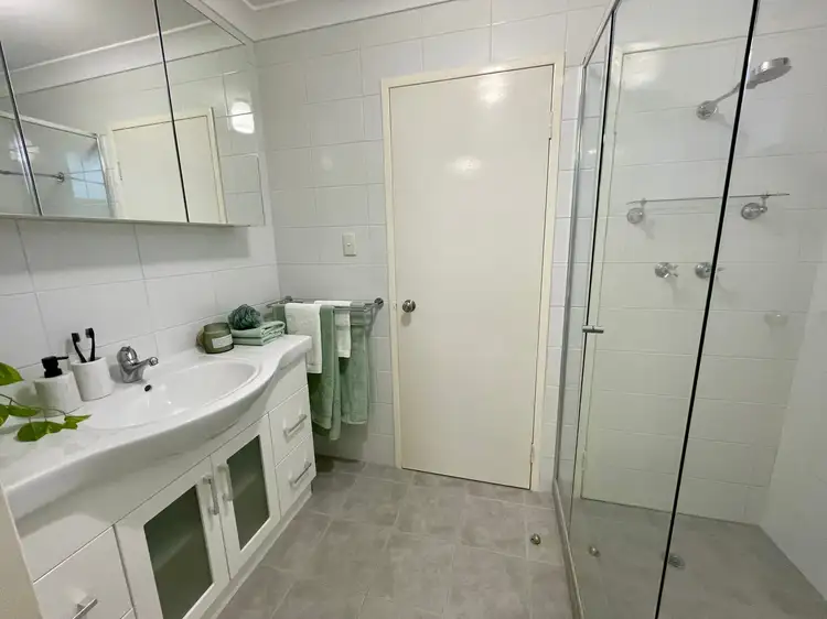 Fifth view of Homely house listing, 4 KALMIA WAY, Forrestfield WA 6058