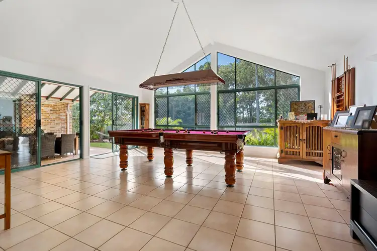 18 BALGOWNIE CRESCENT, Parkinson QLD 4115