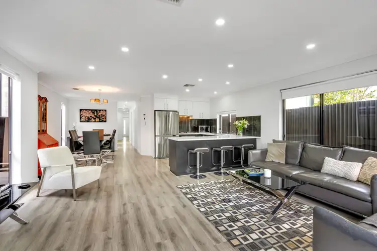 9 WALTON AVENUE, Clearview SA 5085