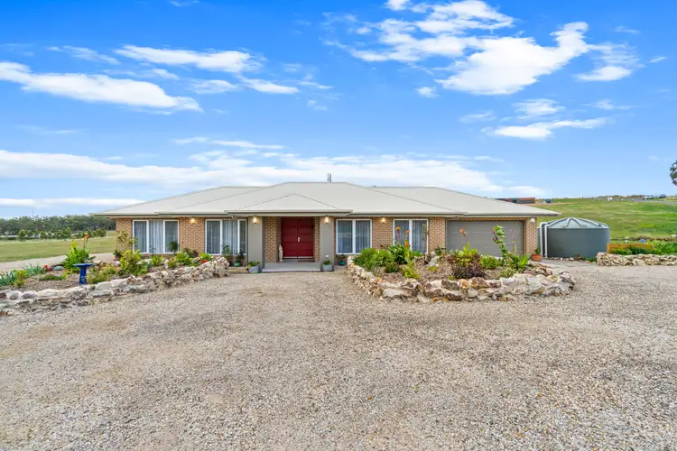 Second view of Homely house listing, 7 LAUGHTON RISE, Churchill VIC 3842